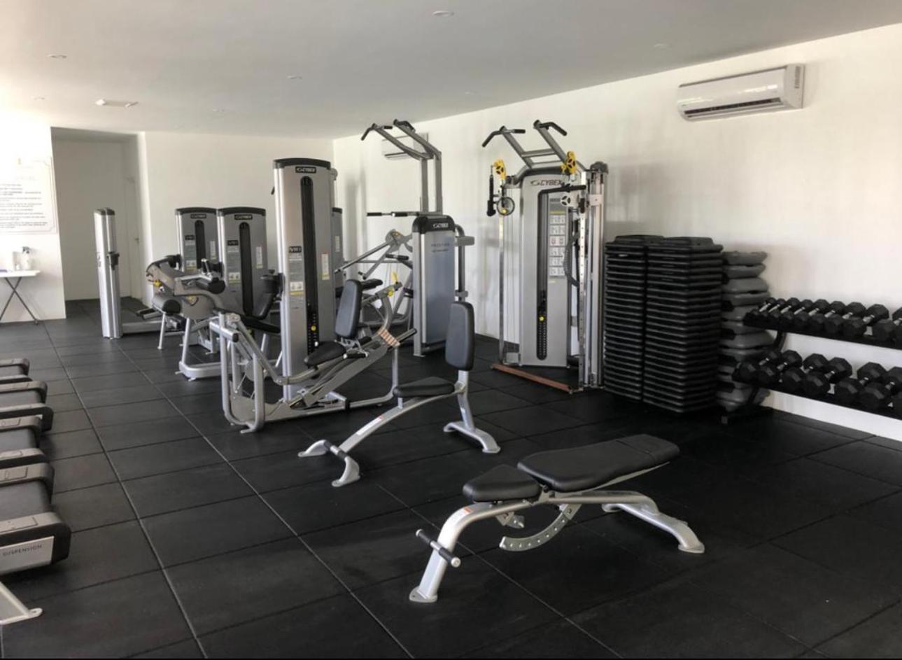 Westmoreland Hills - Mount Standfast - St James - Full Gym Membership Сент-Джеймс Экстерьер фото